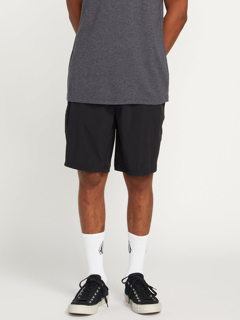 short-hybrid-voltripper-noir-a3212300-VOLCOM-DM2-SHOP-01