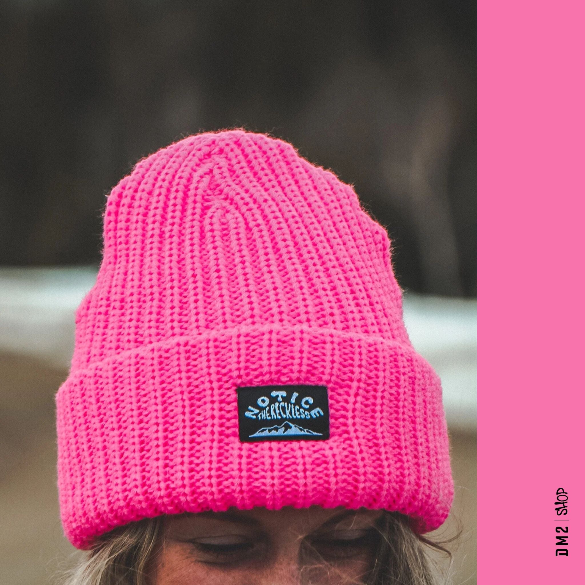 TUQUE NOTICE THE RECKLESS BIG NEON PINK